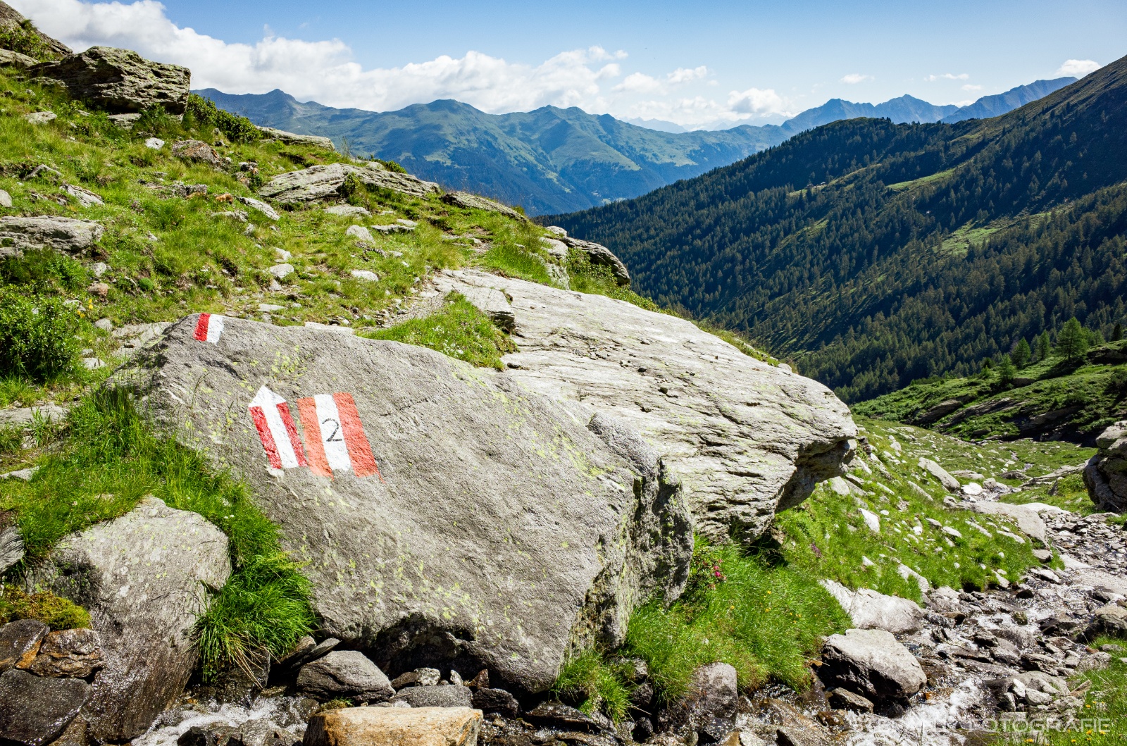 Blick zu den Sarntaler Bergen